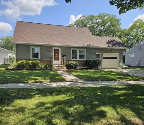 716 N Arch St, Janesville, WI 53548