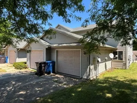 Exterior - 209-211 213-215 Fox Trl, Fall River, WI 53932 photo 3 of 5