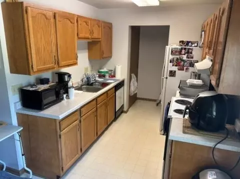 Kitchen - 209-211 213-215 Fox Trl, Fall River, WI 53932 photo 1 of 3
