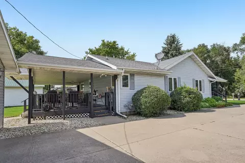 Exterior - 2104 Thomas St, Beloit, WI 53511 photo 10 of 10