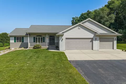 8096 E Quail Meadow Ln, Reedsburg, WI 53959