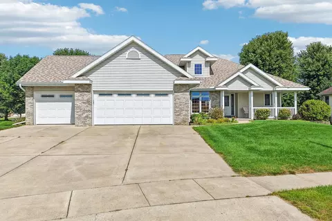 2016 Tumbleweed Dr, Prairie Du Sac, WI 53578