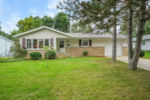 1137 Melby Dr, Madison, WI 53704