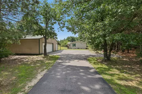 2765 2nd Ave, Oxford, WI 53952