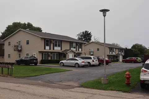 108-116 Eilbes Ave, Beaver Dam, WI 53916