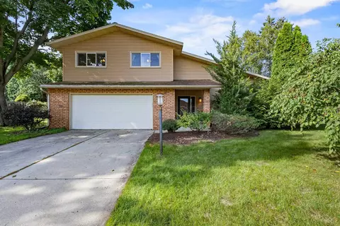 5413 Jonquil Ct, Middleton, WI 53562