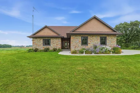 w6068 Neitzel Road, Waupun, WI 53963