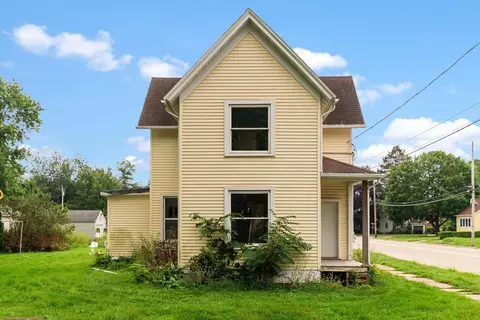 1433 Gartland Ave, Janesville, WI 53548