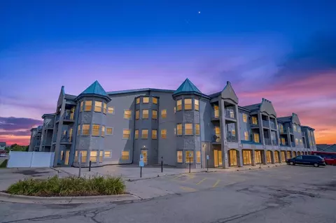 2320 Jackson St #102, Stoughton, WI 53589