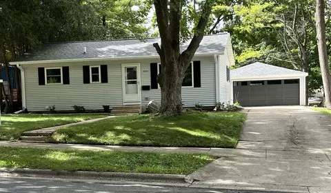 4222 School Rd, Madison, WI 53704