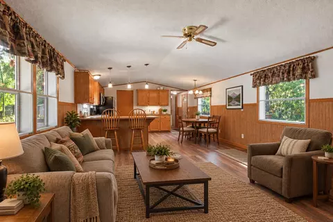 1617 Archer Ln, Nekoosa, WI 54457