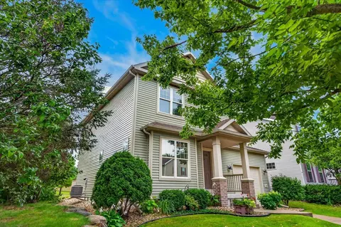 6909 Country Ln, Madison, WI 53719