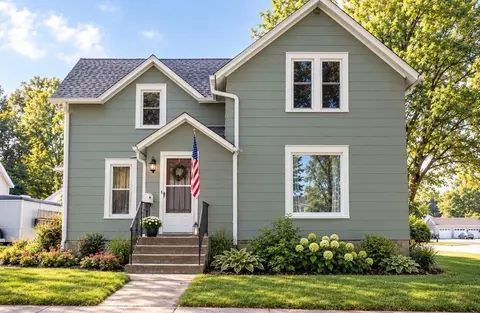 433 Clarence St, Fort Atkinson, WI 53538