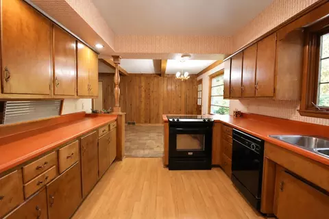 25 Larkin St, Madison, WI 53705