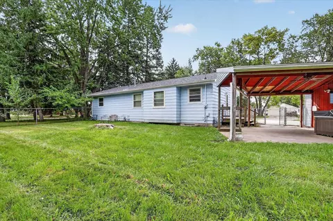 Exterior - 1965 Robin Rd, Beloit, WI 53511 photo 7 of 8