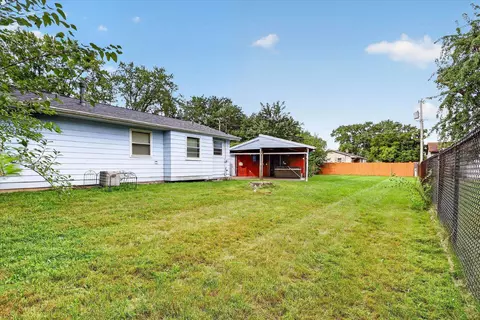 Exterior - 1965 Robin Rd, Beloit, WI 53511 photo 4 of 8