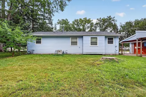 Exterior - 1965 Robin Rd, Beloit, WI 53511 photo 5 of 8