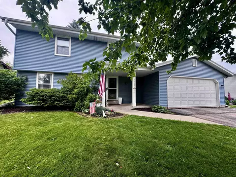 1115 Hiawatha Dr, Beaver Dam, WI 53916