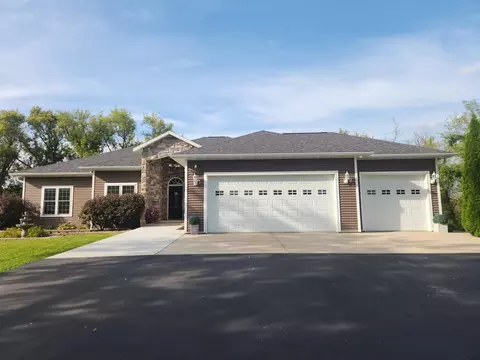 e9722 North Reedsburg Road, Reedsburg, WI 53959