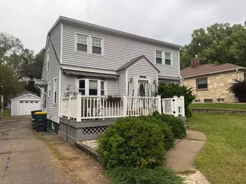 584 E 3rd St, Richland Center, WI 53581