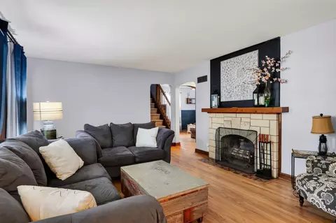 9 Oxford Pl, Madison, WI 53704