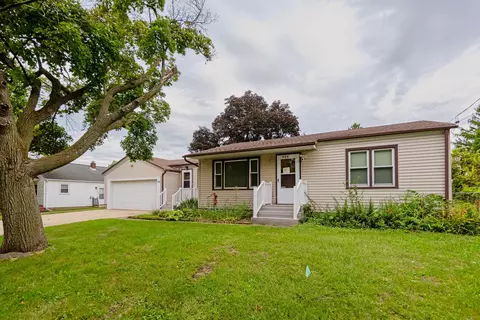 Exterior - 723 Cranston Rd, Beloit, WI 53511 photo 2 of 6