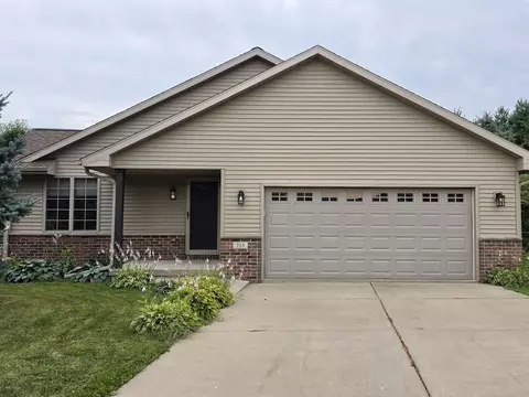 715 Lucas Ct, Evansville, WI 53536