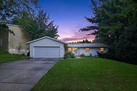 2622 Homestead Rd, Madison, WI 53711