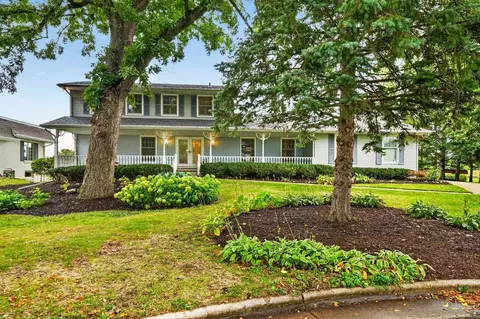 1542 Comanche Gln, Madison, WI 53704