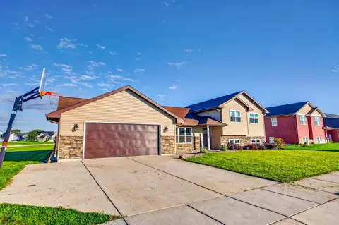 698 Prairie View Dr, Evansville, WI 53536
