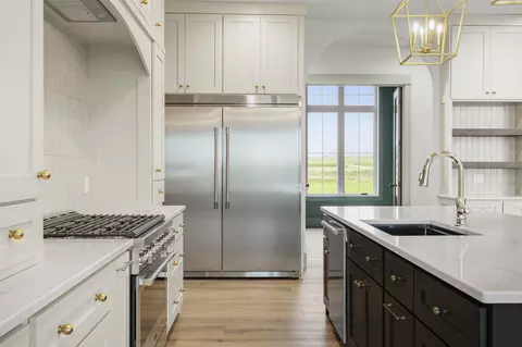 Kitchen - 2981 Muller Rd, Deforest, WI 53532 photo 6 of 8