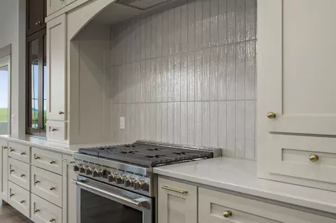 Kitchen - 2981 Muller Rd, Deforest, WI 53532 photo 5 of 8