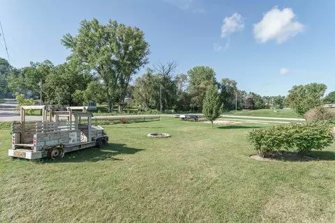 Exterior - 262 E Front St, Markesan, WI 53946 photo 7 of 12