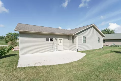 Exterior - 262 E Front St, Markesan, WI 53946 photo 6 of 12