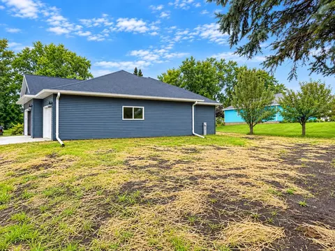 Exterior - 312 Village Ln, Ripon, WI 54971 photo 5 of 7