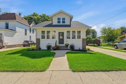 219 E Mill St, Beaver Dam, WI 53916