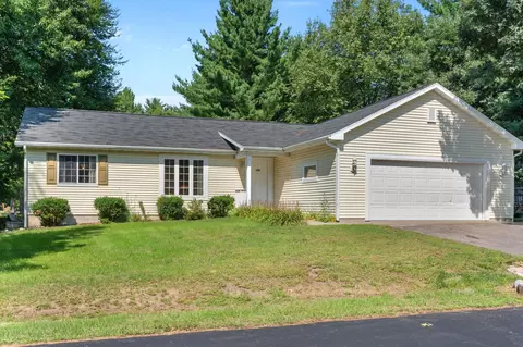 155 Arbor Dr, Wisconsin Dells, WI 53965