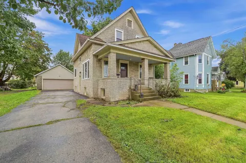 244 Center St, Randolph, WI 53956