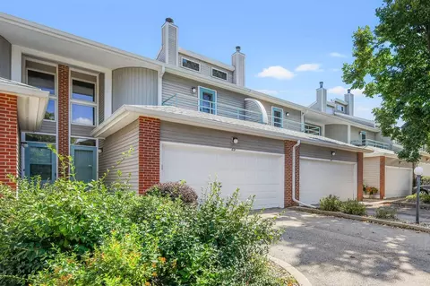 69 Ponwood Cir, Madison, WI 53717