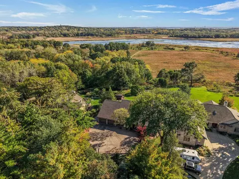5163 River Rd, Waunakee, WI 53597
