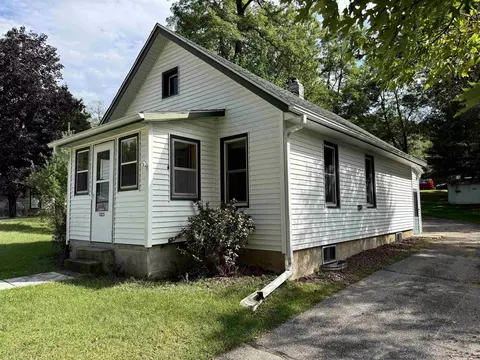 1325 Haseltine Ct, Richland Center, WI 53581