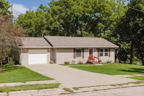 535 Broad St, Mineral Point, WI 53565