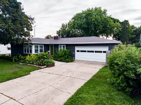 1245 S Terrace St, Janesville, WI 53546