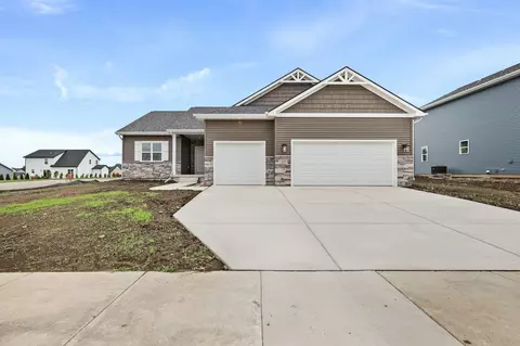 211 Michelle Ln, Cottage Grove, WI 53527