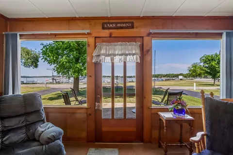 372 Sandy Beach Rd, Lake Mills, WI 53551