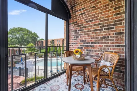6302 Mineral Point Rd #316, Madison, WI 53705
