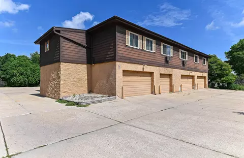 718 W Grange Ave, Milwaukee, WI 53221