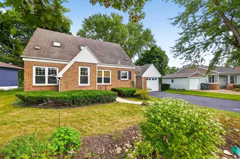 186 Hillcrest Cir, Sun Prairie, WI 53590