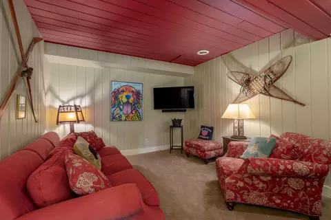 Living - 6279 Eagle Point Ln, Rhinelander, WI 54501 photo 2 of 4