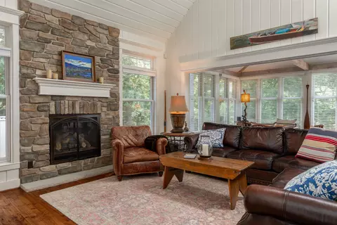 Living - 6279 Eagle Point Ln, Rhinelander, WI 54501 photo 3 of 4